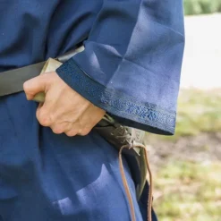 Leonardo Carbone Keltische Tuniek Finn Blauw -Mode Winkel keltische tuniek finn blauw 2