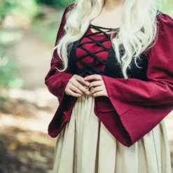 Leonardo Carbone Laatmiddeleeuwse Jurk Aurora, Rood-naturel -Mode Winkel laatmiddeleeuwse jurk aurora rood naturel 2