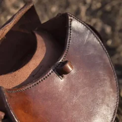 Epic Armoury Ronde Leren Tas, Bruin 10 Epic Armoury Ronde Leren Tas, Bruin -Mode Winkel ronde leren tas bruin 3