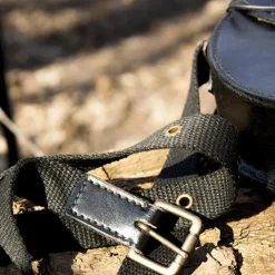 Epic Armoury Ronde Leren Tas, Zwart -Mode Winkel ronde leren tas zwart 2