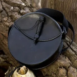 Epic Armoury Ronde Leren Tas, Zwart -Mode Winkel ronde leren tas zwart 3