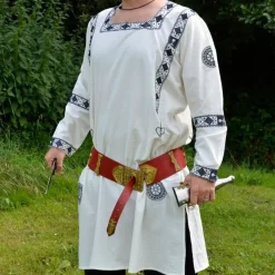 Tunica Manicata, Blauw