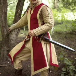 Epic Armoury Wapenrok Geoffrey, Beige-rood