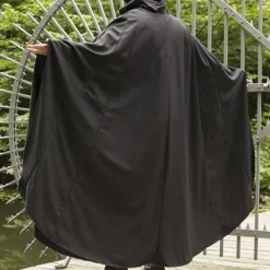 Epic Armoury Wollen Reismantel Zwart -Mode Winkel wollen reismantel zwart 2